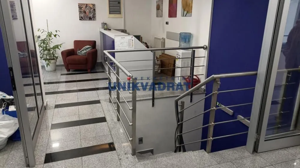 Rent, office space, 180m², Đeram Pijaca, Beograd