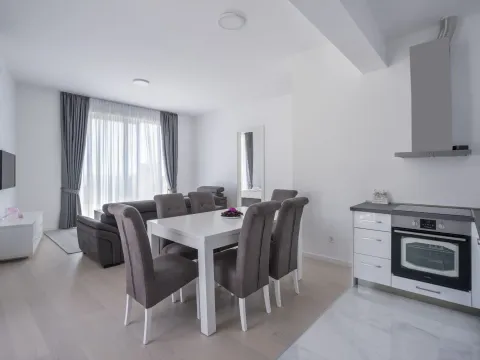 Rent, two bedroom apartment, 51m², Bečići, Budva - image 5