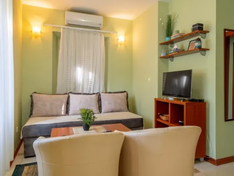 Prodaja, kuća, 222m², Stari Grad, Budva - image 6