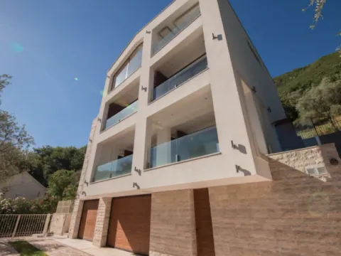 Prodaja,  kuća, 585m2, Stoliv, Kotor