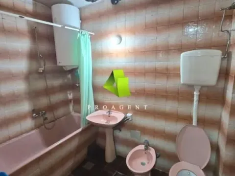 Izdavanje, trosoban stan, 81m², Medijana, Niš - image 10