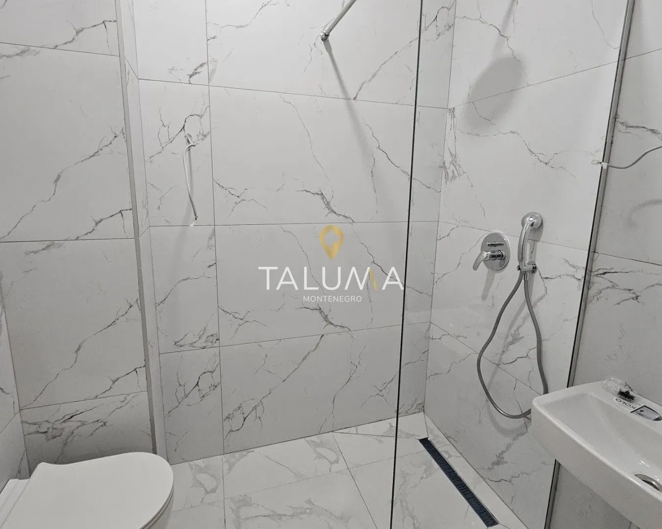 Izdavanje, stan, 269m², Stari Aerodrom, Podgorica