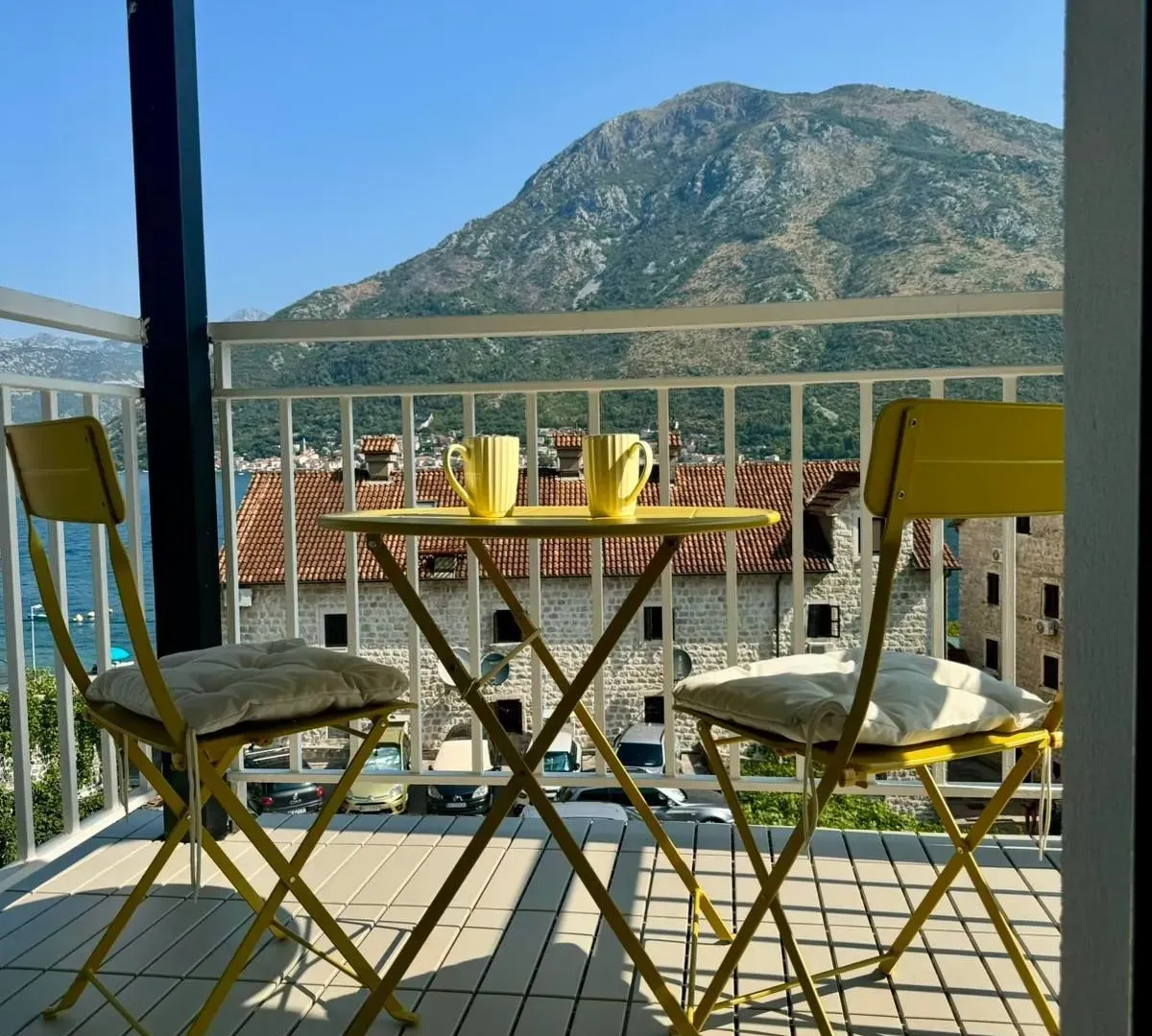 Izdavanje, garsonjera, 28m², Stoliv, Kotor