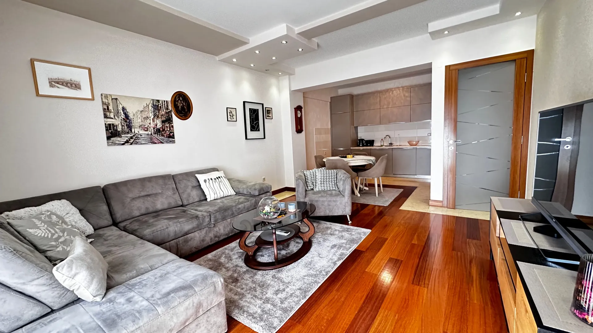 Rent, two bedroom apartment, 75m², Centar, Podgorica