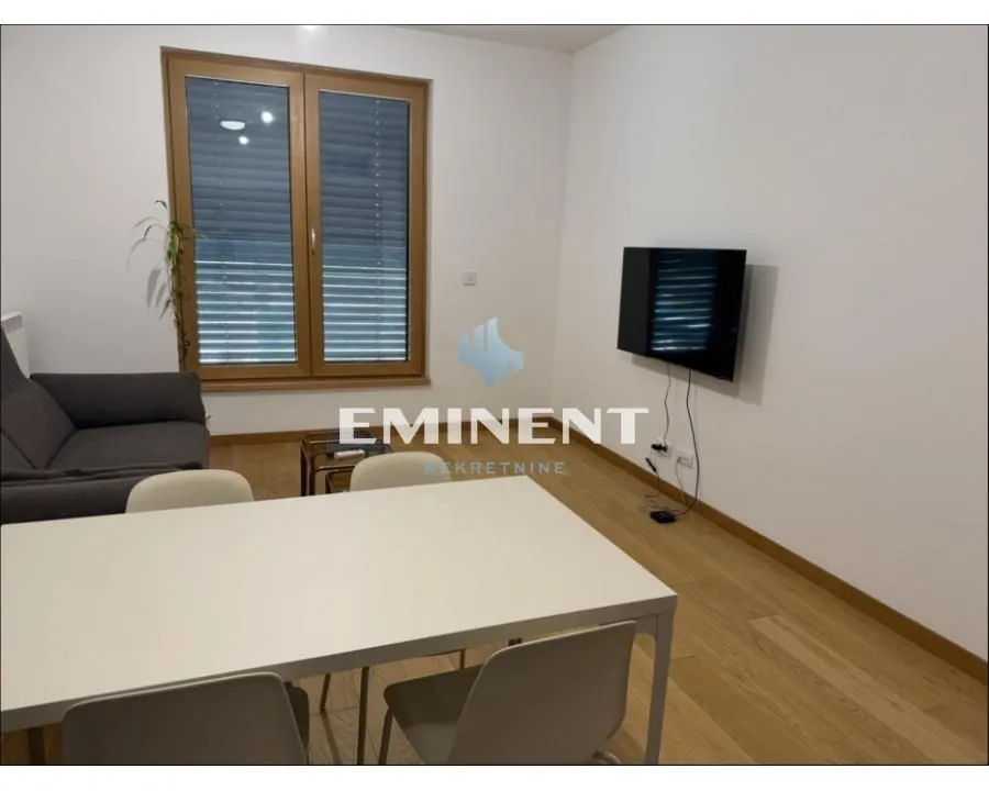 Izdavanje, dvosoban stan, 42m², Novi Beograd Blok 65, Novi Beograd Sve Podlokacije