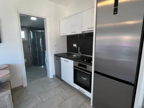 Izdavanje, stan, 44m², Dobre Vode, Bar - image 3