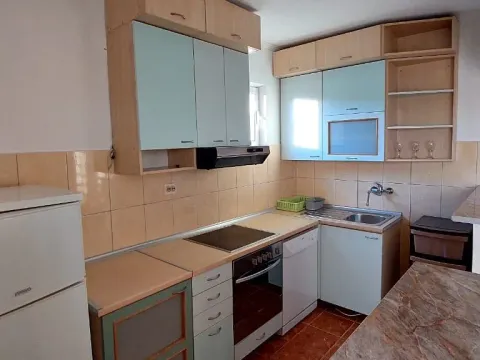Rent, three bedroom apartment, 130m², Dahna, Podgorica - image 5