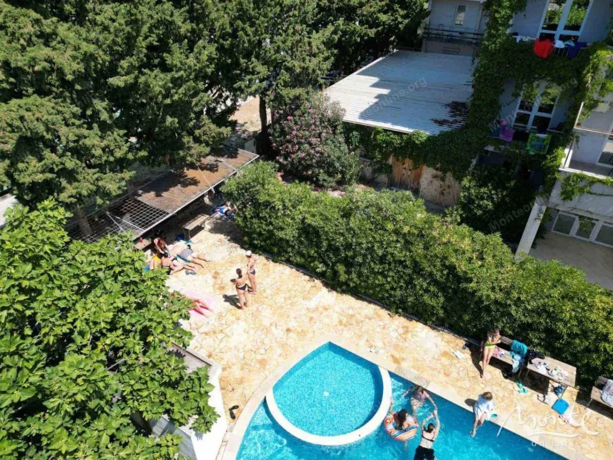 Sale, office space, 700m², Bar, Crna Gora