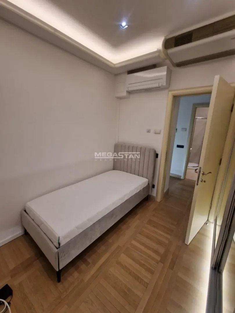 Rent, four bedroom apartment, 148m², Savski Venac, Beograd