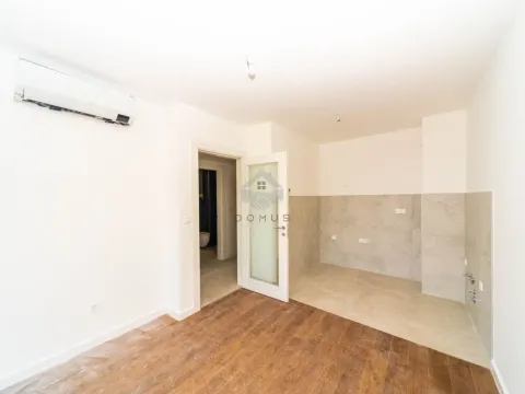 Izdavanje, jednosoban stan, 46m², Tološi, Podgorica - image 3