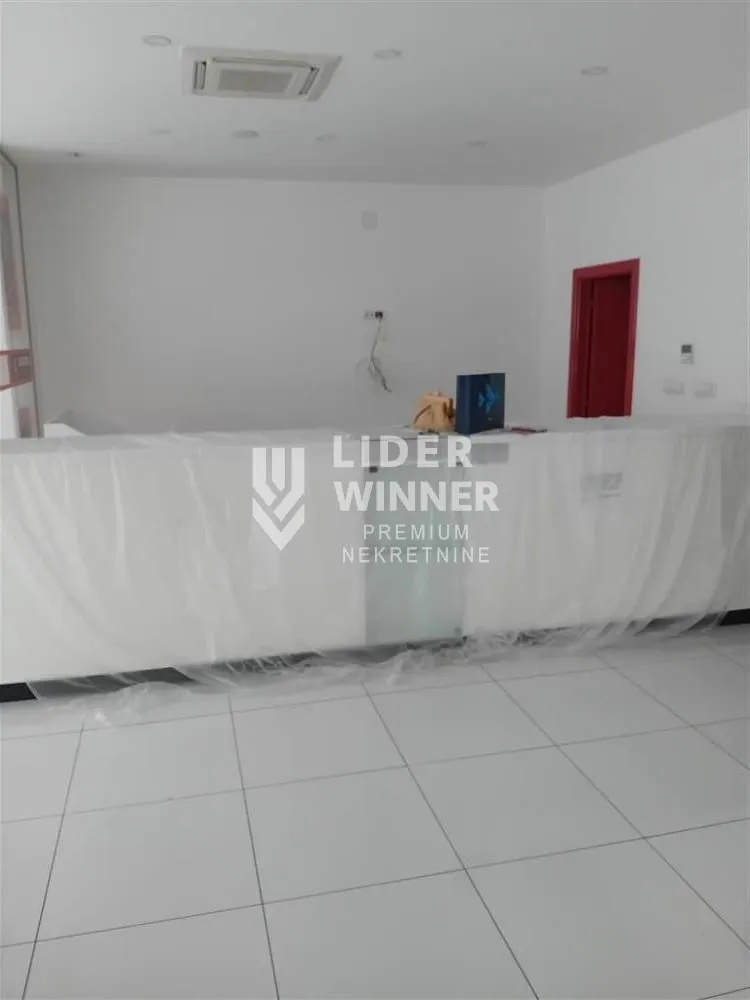 Izdavanje, poslovni prostor, 197m², Stari Grad, Beograd
