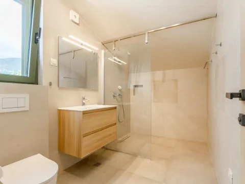 Sale, house, 204m², Podkošljun, Budva - image 12