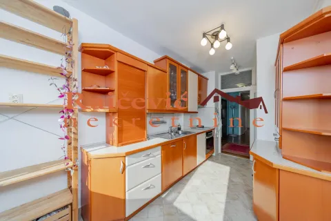 Prodaja, trosoban stan, 108m², Palilula, Niš - image 10