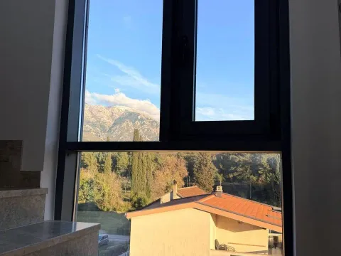 Prodaja, dvosoban stan, 72m², Centar, Tivat - image 1