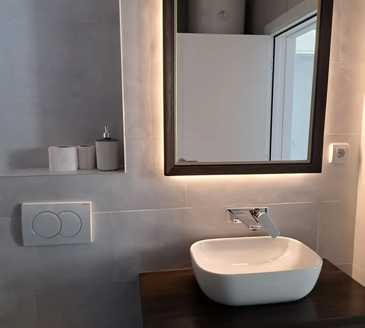 Sale, three bedroom apartment, 60m², Savski Venac, Beograd