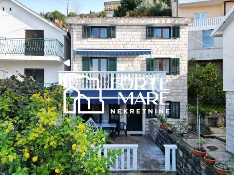 Sale, house, 150m², Zelenika, Herceg Novi - image 1