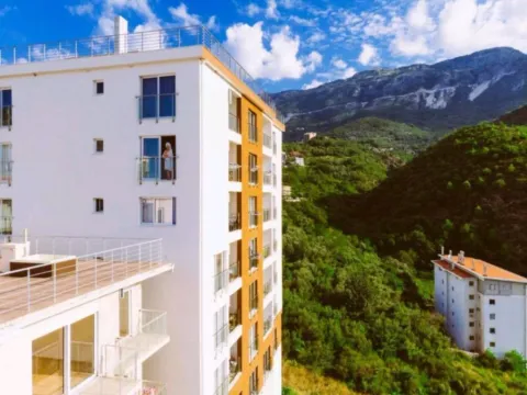 Sale, one bedroom apartment, 43m², Bečići, Budva - image 10