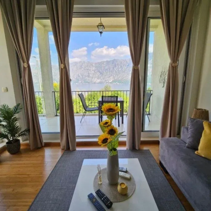 Prodaja, jednosoban stan, 41m², Prčanj, Kotor