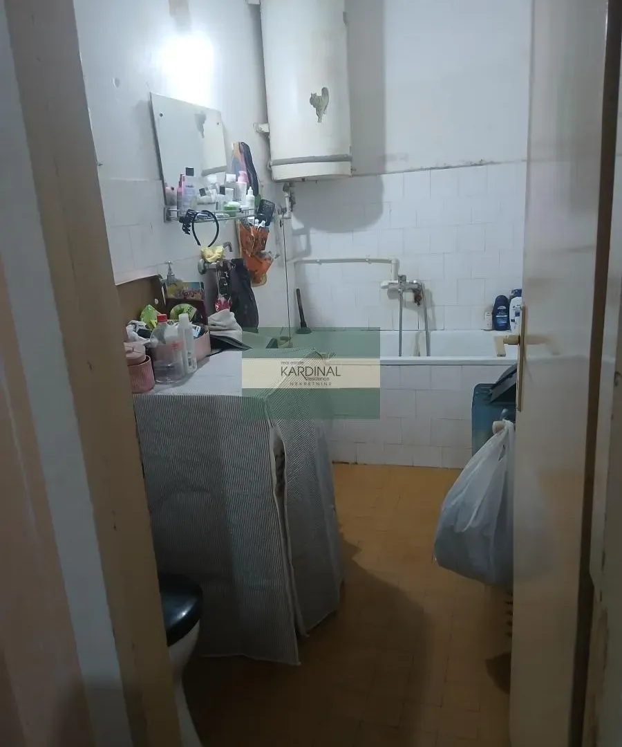 Prodaja, trosoban stan, 75m², Erdoglija, Kragujevac