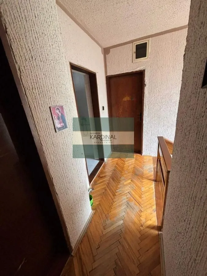 Prodaja, kuća, 190m², Sremska Mitrovica, Srbija