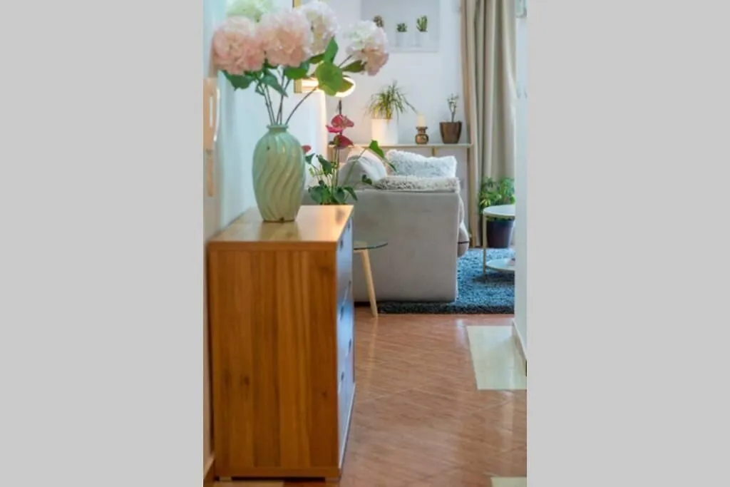 Rent, two bedroom apartment, 60m², Bečići, Budva