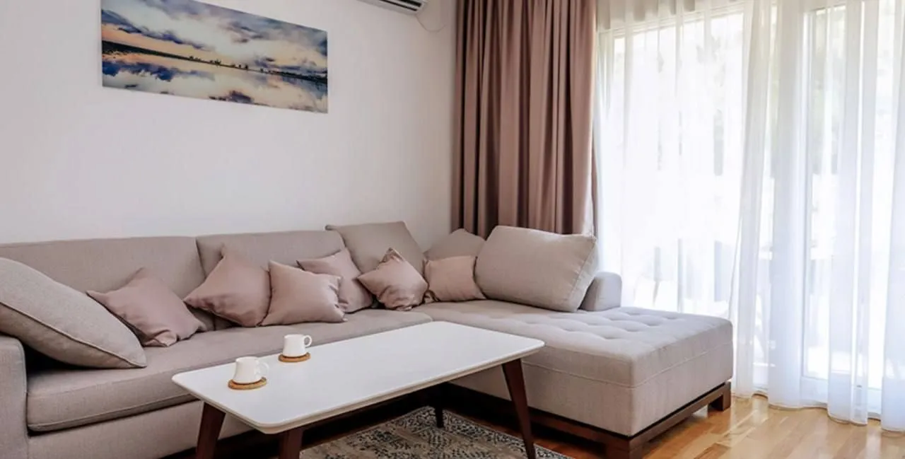Rent, two bedroom apartment, 67m², Bečići, Budva