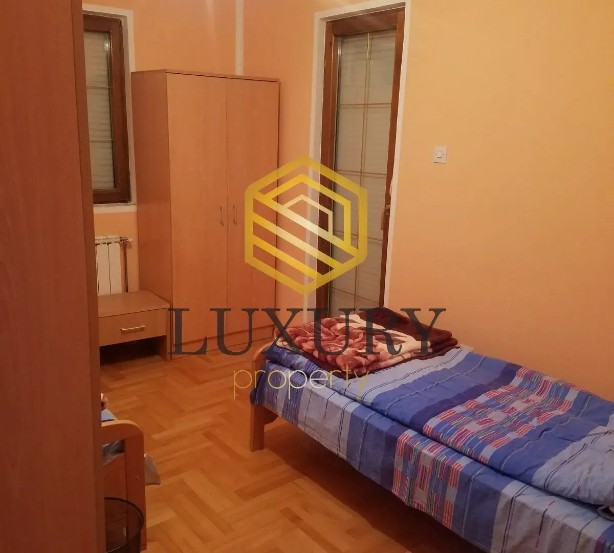 Izdavanje, stan, 140m², Zlatica, Podgorica