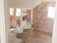 Izdavanje, kuća, 250m², Tološi, Podgorica - image 17