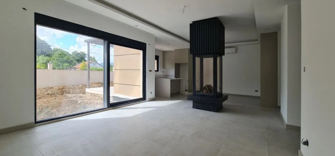 Prodaja, kuća, 200m², Danilovgrad, Crna Gora