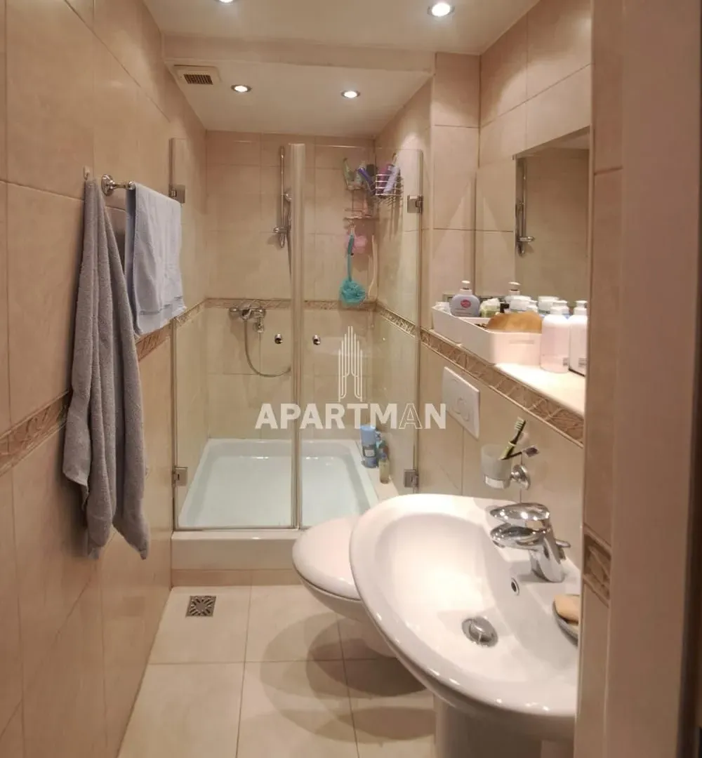 Sale, four bedroom apartment, 109m², Vračar Sve Podlokacije, Beograd