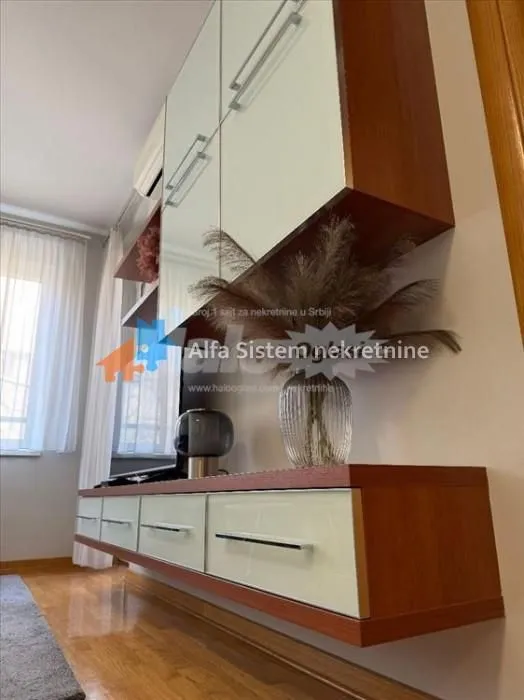 Rent, apartment, 44m², Đeram Pijaca, Beograd