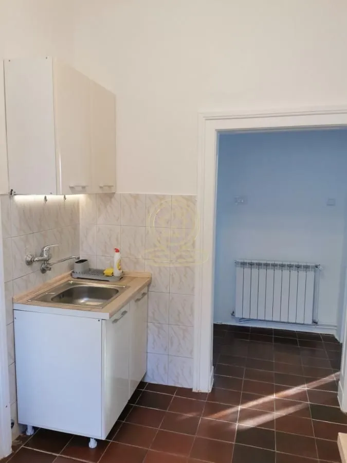 Rent, three bedroom apartment, 61m², Stari Grad, Beograd
