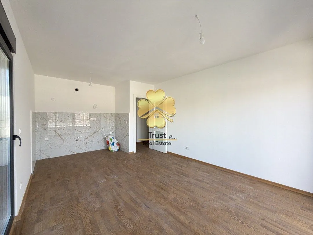 Izdavanje, dvosoban stan, 60m², 1 maj, Podgorica