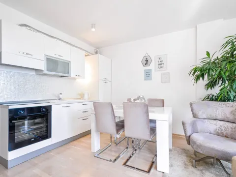 Sale, one bedroom apartment, 48m², Budva, Crna Gora - image 7