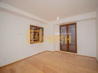 Izdavanje, četvorosoban stan, 150m², Centar, Podgorica - image 27