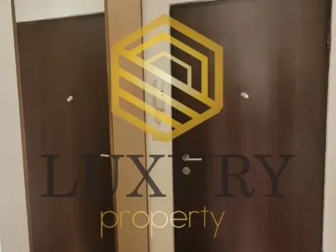 Prodaja, jednosoban stan, 42m², City Kvart, Podgorica - image 2