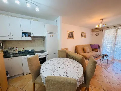 Prodaja, garsonjera, 35m², Petrovac, Budva - image 11
