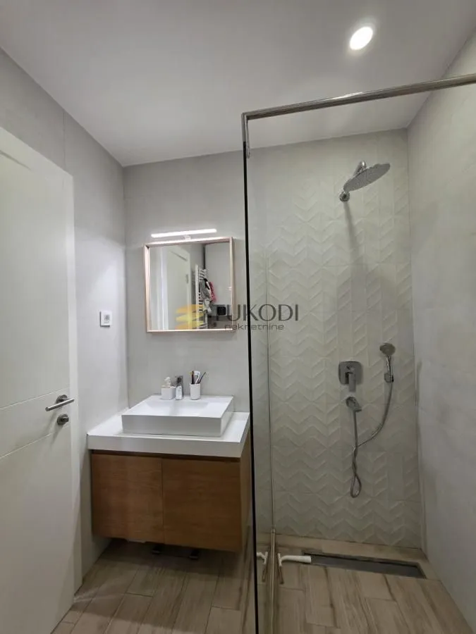 Sale, four bedroom apartment, 93m², Lekino Brdo, Voždovac Sve Podlokacije