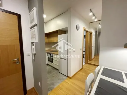 Rent, two bedroom apartment, 40m², Vračar Sve Podlokacije, Beograd - image 5