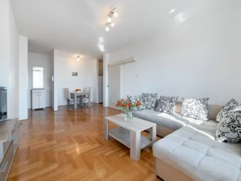 Sale, two bedroom apartment, 69m², Bečići, Budva - image 6