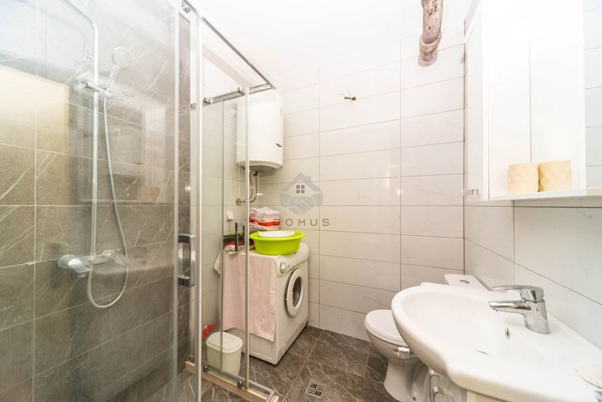 Izdavanje, dvosoban stan, 60m², Autobuska stanica, Podgorica