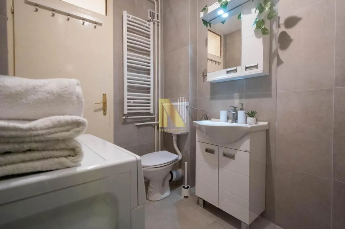 Izdavanje, jednosoban stan, 39m², Bulevar Oslobodjenja, Novi Sad Sve Podlokacije