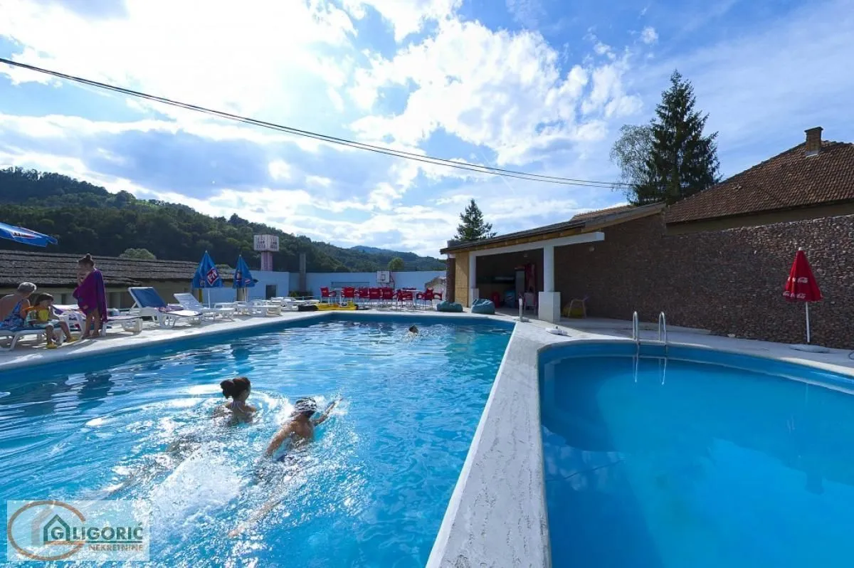 Prodaja, ugostiteljski objekat, 1600m², Rudnik, Gornji Milanovac