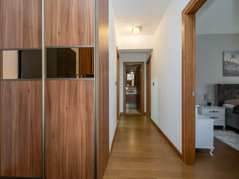 Izdavanje, trosoban stan, 93m², Ljubović, Podgorica - image 4