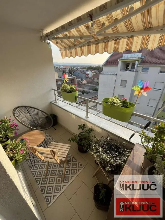 Prodaja, četvorosoban stan, 77m², Bulevar patrijarha Pavla, Novi Sad Sve Podlokacije