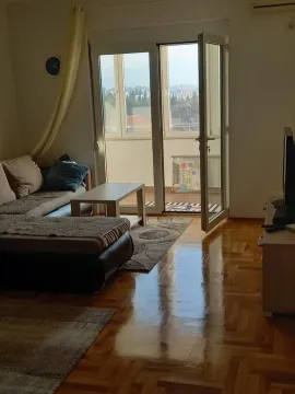 Izdavanje, dvosoban stan, 67m², Podgorica, Crna Gora - image 9