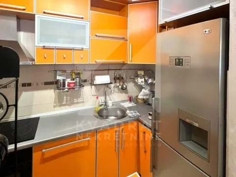 Sale, two bedroom apartment, 70m², Stari Aerodrom, Podgorica - image 4