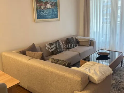 Rent, two bedroom apartment, 72m², City Kvart, Podgorica - image 1
