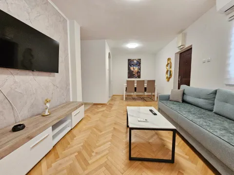 Prodaja, trosoban stan, 80m², Budva, Crna Gora - image 2