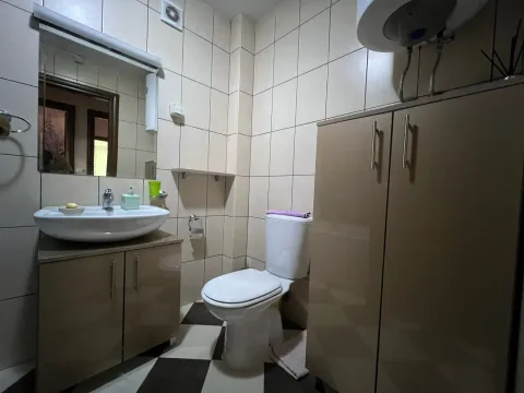 Izdavanje, dvosoban stan, 90m², City Kvart, Podgorica - image 8